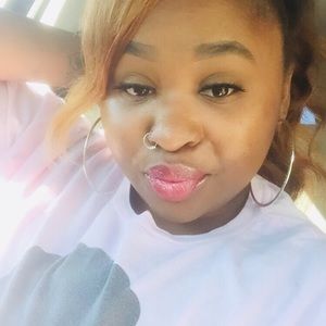 Meet your Posher, Gena